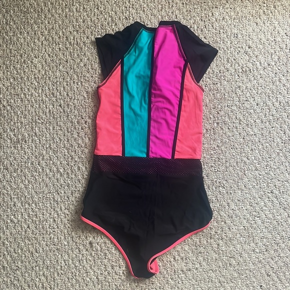 Body glove small one piece zip front - Picture 2 of 2